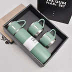 🔥 Kit Garrafa Térmica Inox 500ml + Xícaras – Bebidas Sempre Quente ou Gelada, Onde Você Estiver!